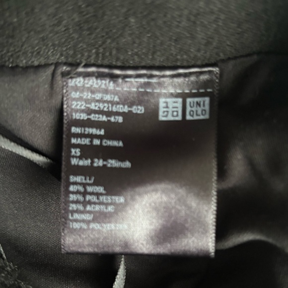 🖤🤍UNIQLO🖤Skirt in Grey, white and black plaid . X-Small . Like new condition! - Picture 6 of 7